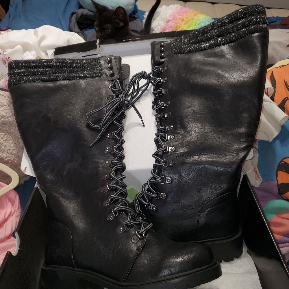 NIB Torrid Knee High Sweater Boots Lace & Zipper Black Faux Leather 9W Wide Calf
